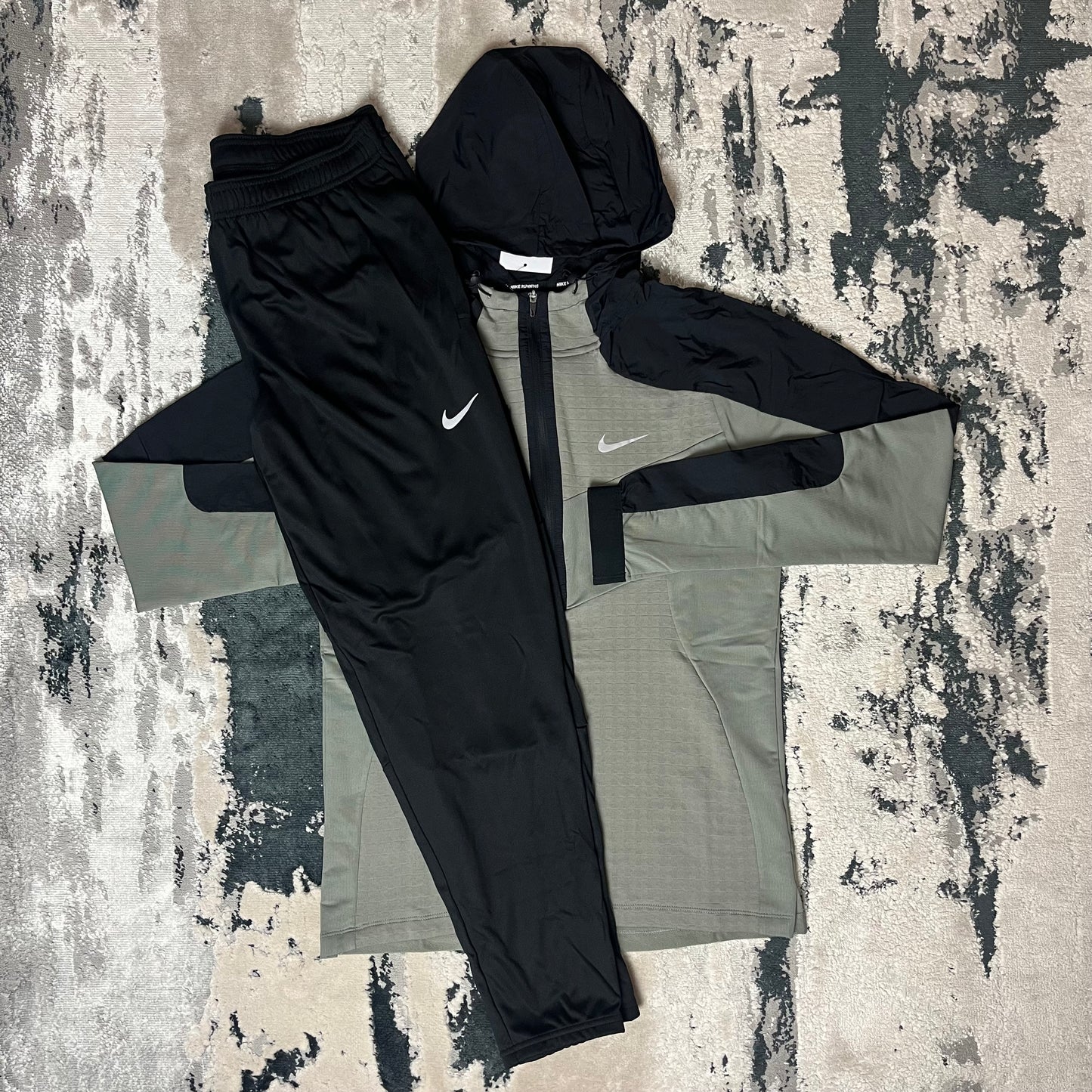 NIKE PERFORMANCE TECH HOODED TRACKSUIT - KHAKI