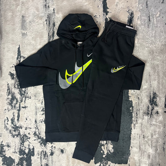 NIKE SPORTSWEAR FLEECE TRACKSUIT - BLACK / NEON