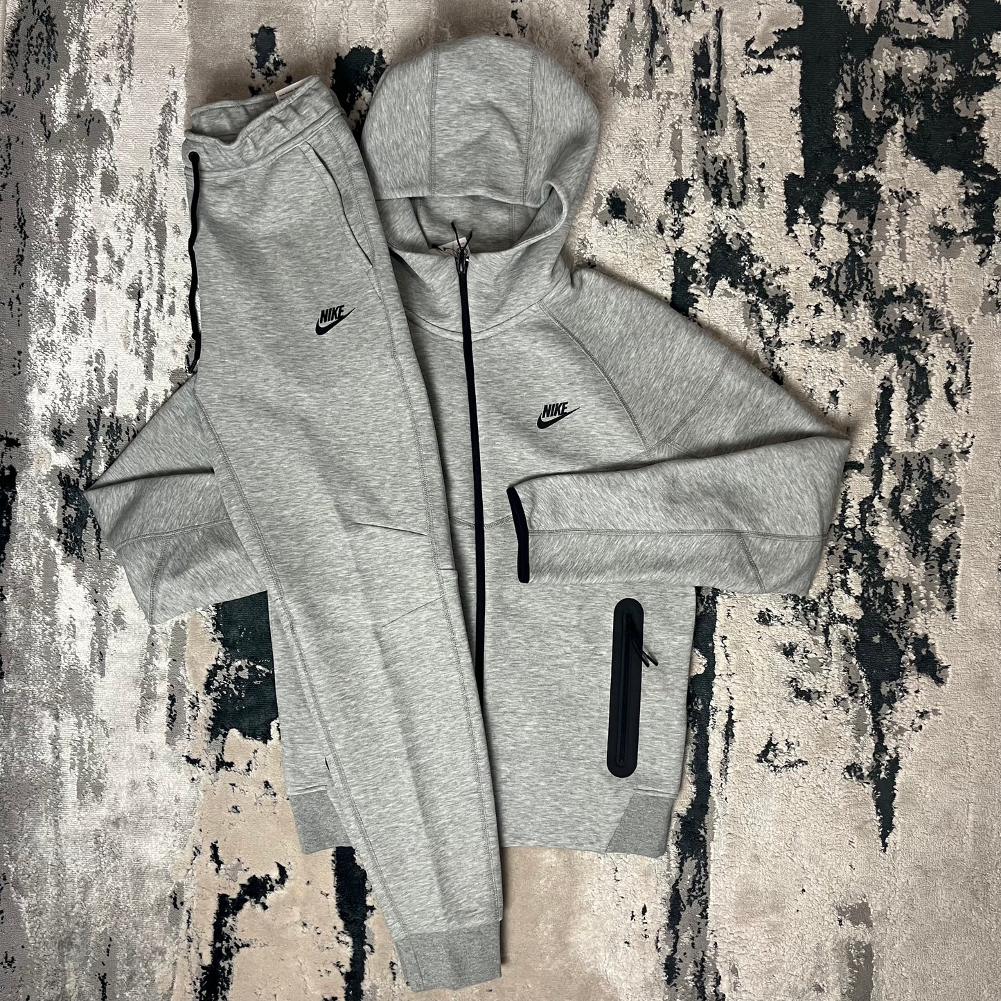 NIKE TECH FLEECE HOODED TRACKSUIT - GREY