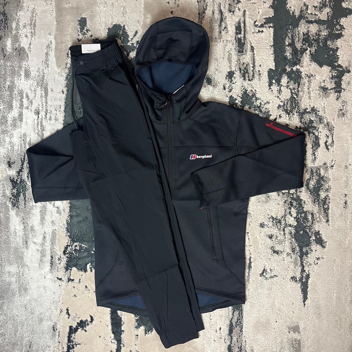 BERGHAUS PRAVITALE 2.0 HOODED TRACKSUIT - BLACK