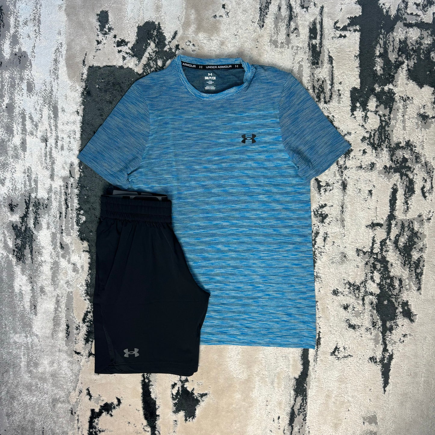 UNDER ARMOUR SEAMLESS T SHIRT / SHORT SET - BLUE