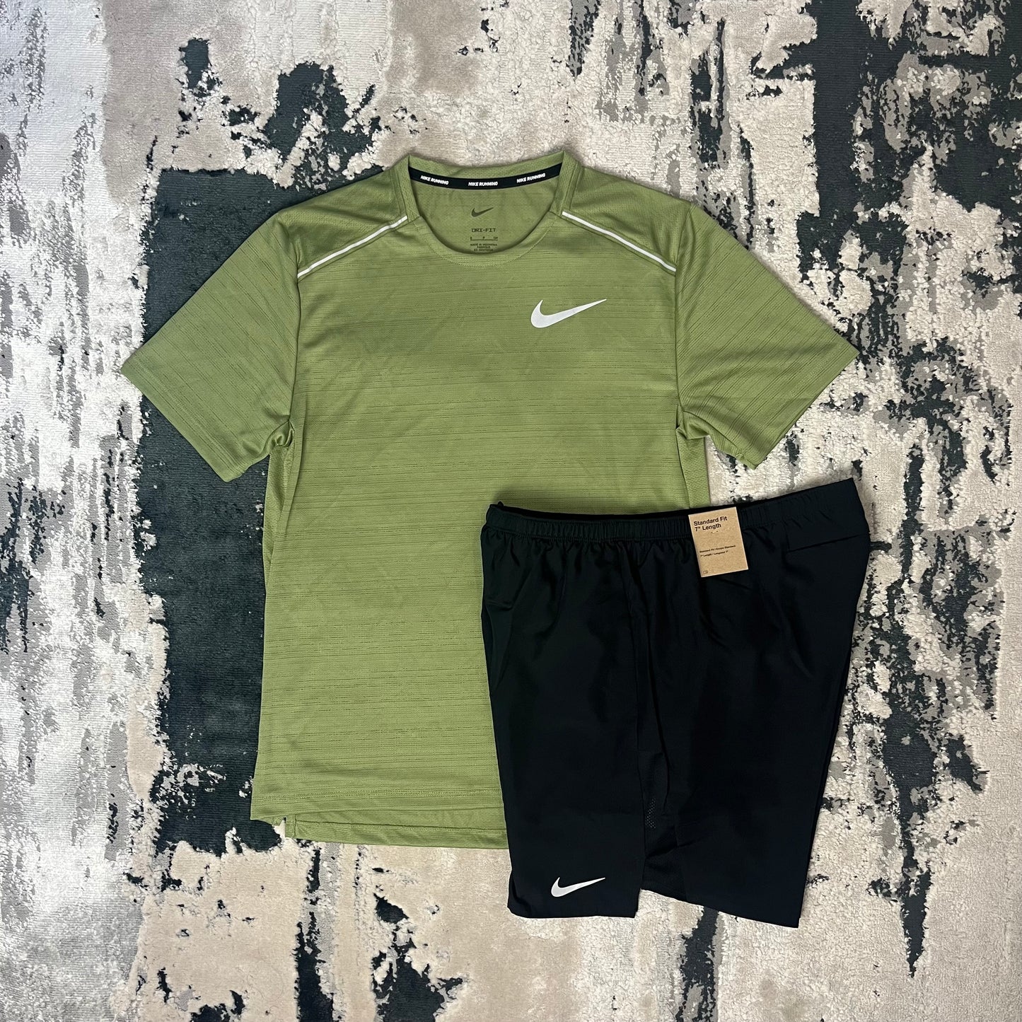 NIKE DRI FIT MILER 1.0 SET - KHAKI