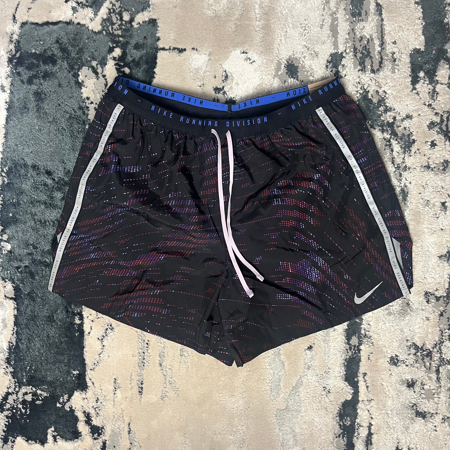 NIKE RUNNING DIVISION SHORTS 5 INCH