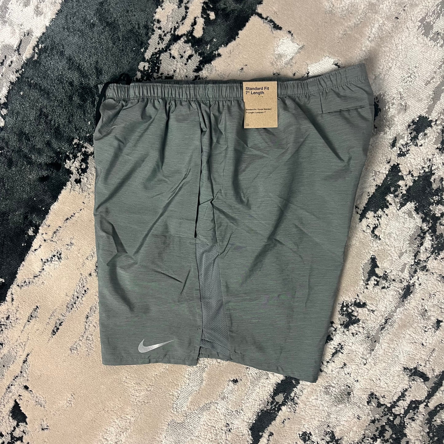 NIKE DRI FIT 7 INCH SHORTS - GREY